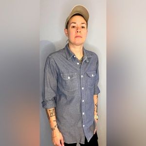 GAP Chambray Button Up Shirt